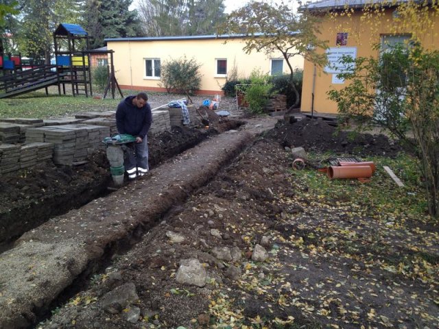 MŠ Koperníkova-zámková dlažba