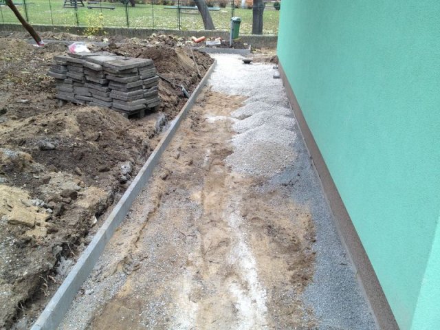 MŠ Koperníkova-zámková dlažba