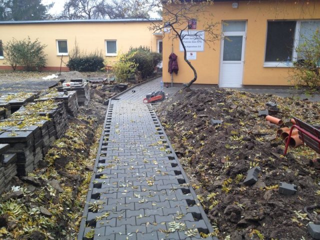 MŠ Koperníkova-zámková dlažba