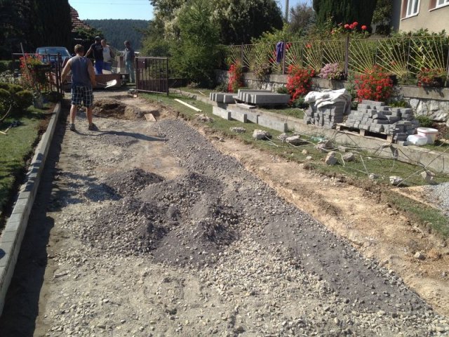 Mokra-zámková dlažba